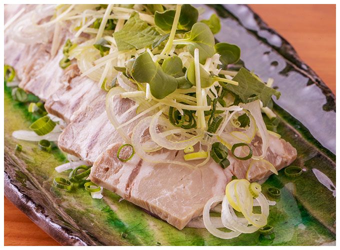 オリーブ豚のタタキ風